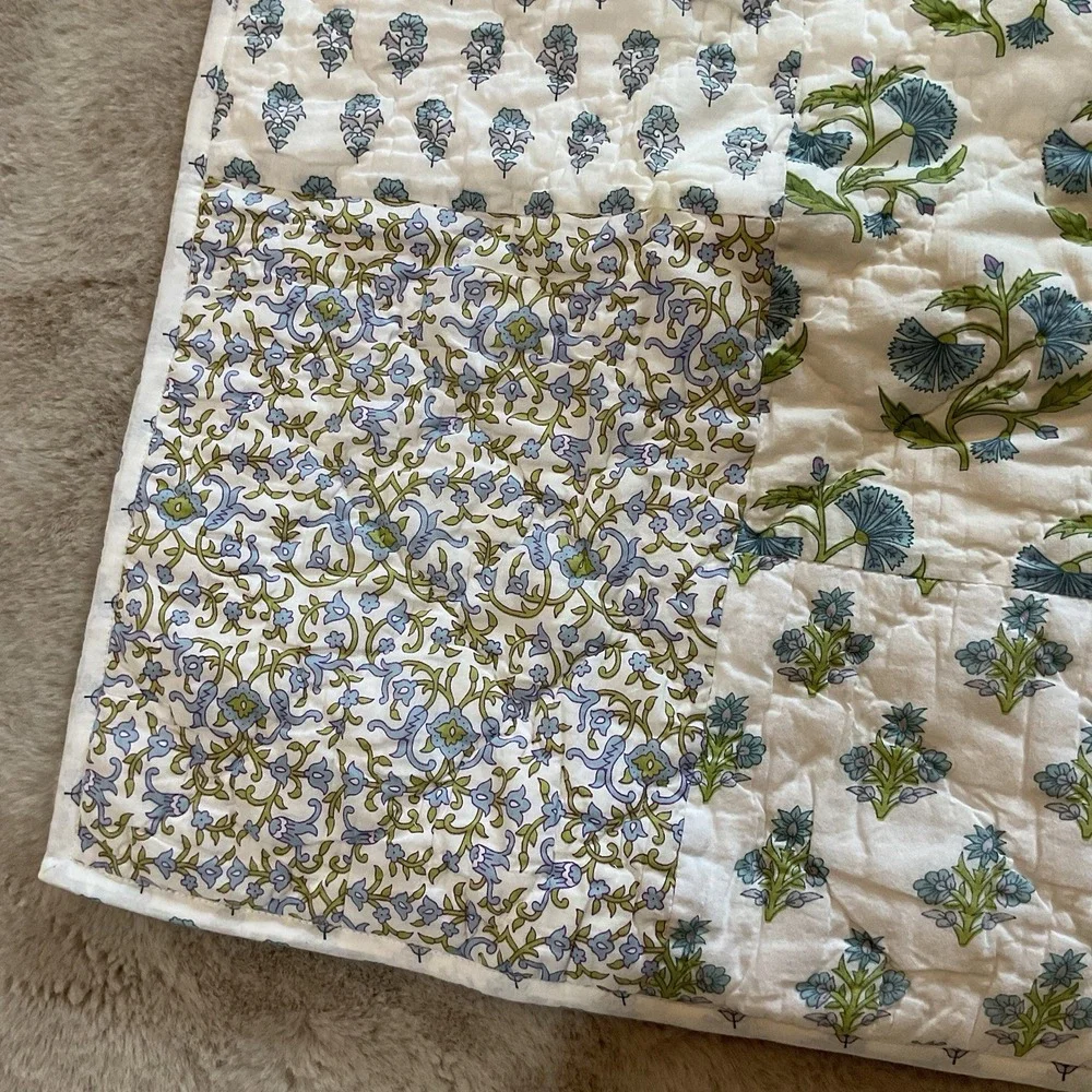 Pottery Barn ELLY Quilted Shams Set of 2 Standard 26x20 White Floral Cottagecore